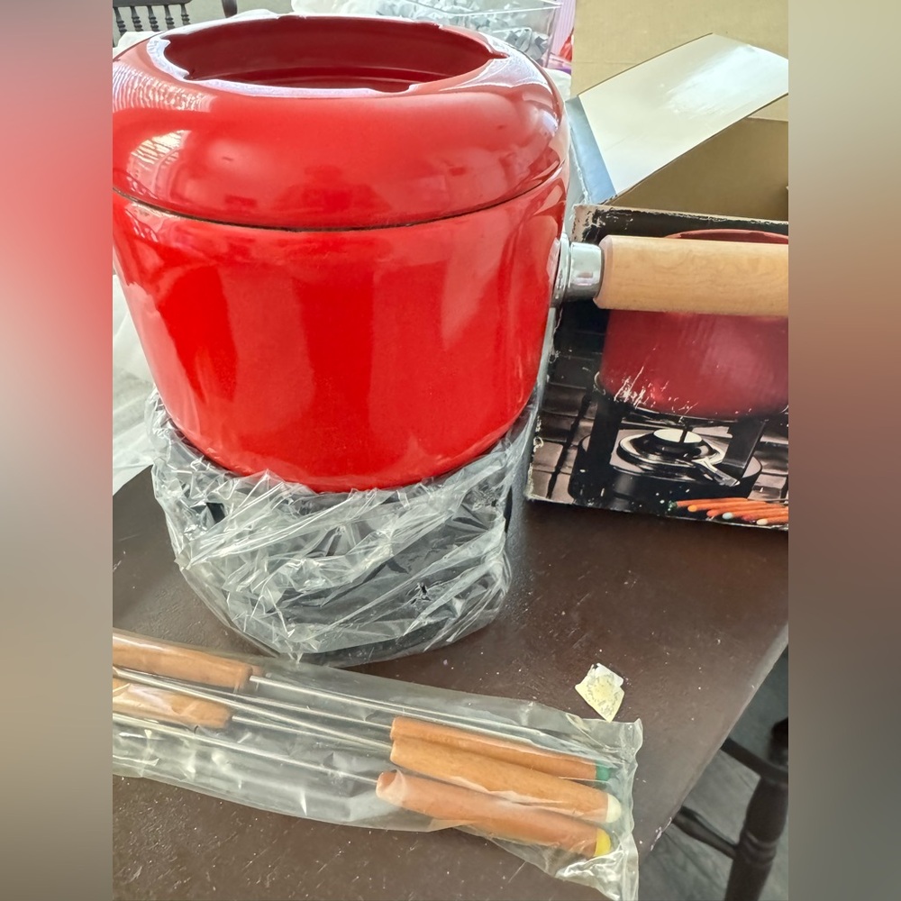 Red Fondue Set with Wooden Handles
